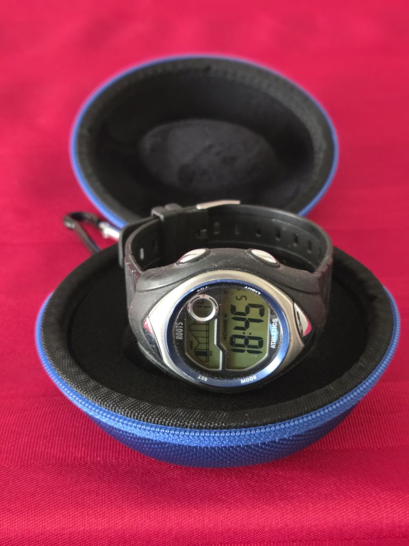 GENTLY USED, CANADIAN MADE, ROOTS ATHLETICS, RY2090 BLASTER SERIES SPORTS WATCH!!!