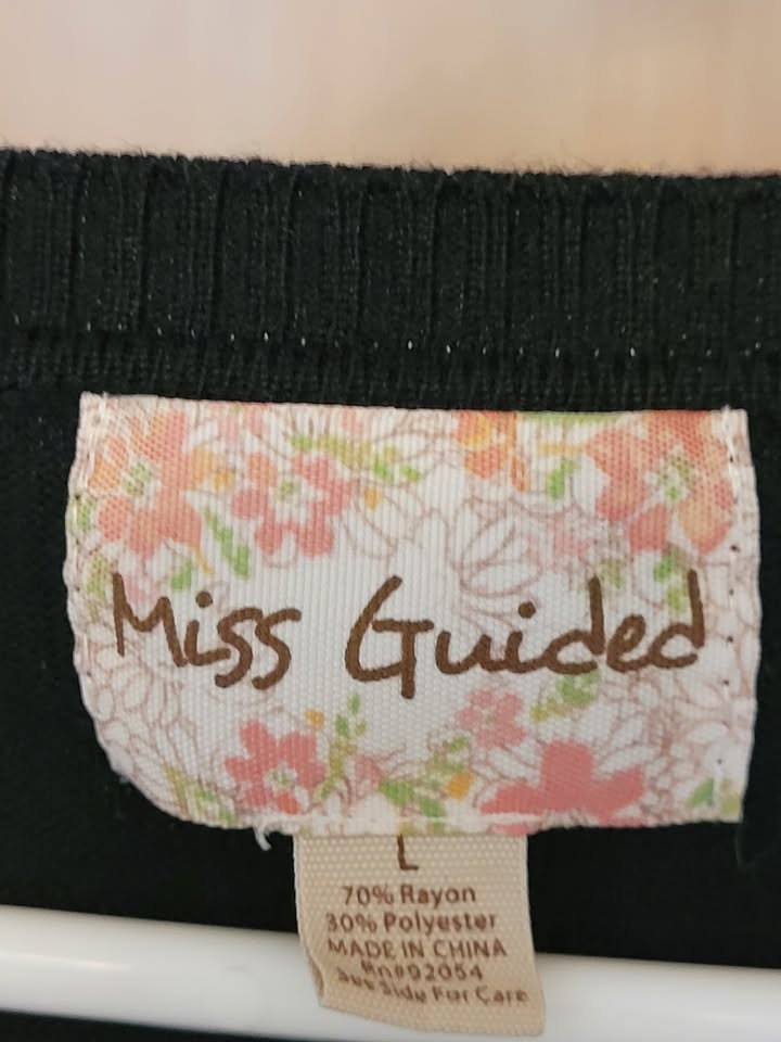 GENTLY USED, MISS GUIDED, LONG SLEEVE PULL OVER, LARGE!!!